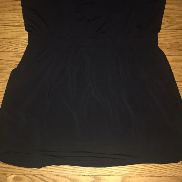 Black and white polyester and spandex dress. Size medium.With pockets.Above knee - Picture 3 of 5